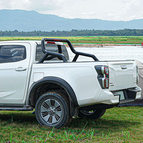 MAX ROLL BAR( แบบสแตนเลส เงางาม  และ สีดำด้าน)
