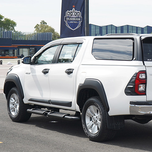 Accessories to decorate pickup trucks on the side of pickup trucks