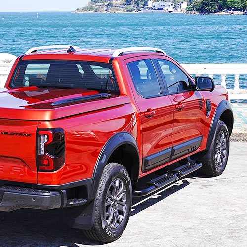 Accessories to decorate pickup trucks on the side of pickup trucks