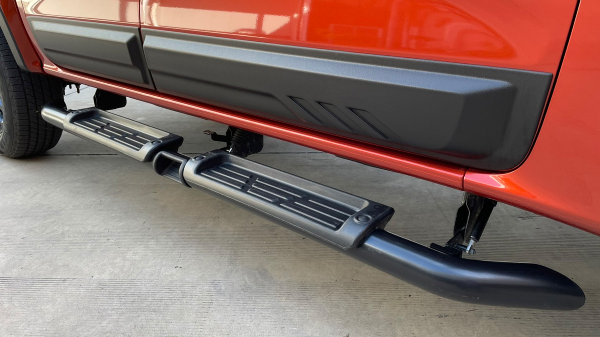  คิ้วประตูรถกระบะ  MAXSIDE MOLDING สำหรับรถกระบะสี่ประตู